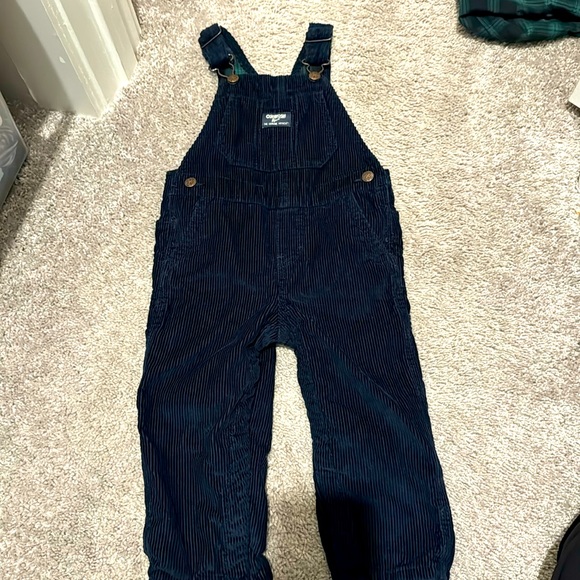 OSHKOSH corduroy overalls - 24M - Picture 1 of 3